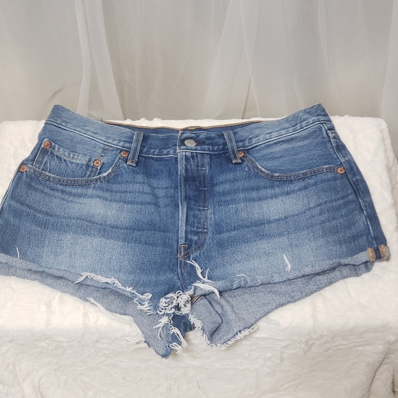 Levi's 501 Jean Cut Off Shorts Sz 31 - Picture 13 of 15